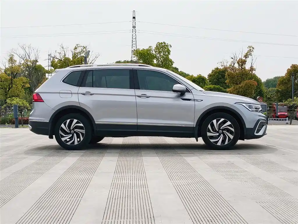 Volkswagen Tiguan L 2021