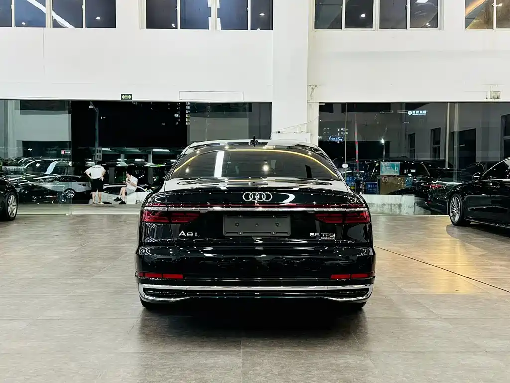Audi A8 2024
