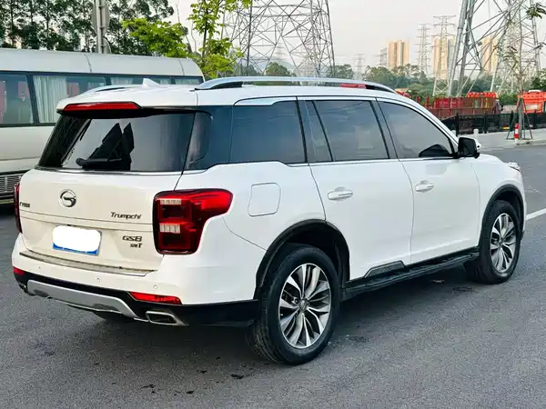 GAC Trumpchi GS8 2017
