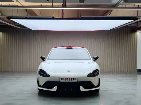 Xiaomi SU7 Ultra 2025