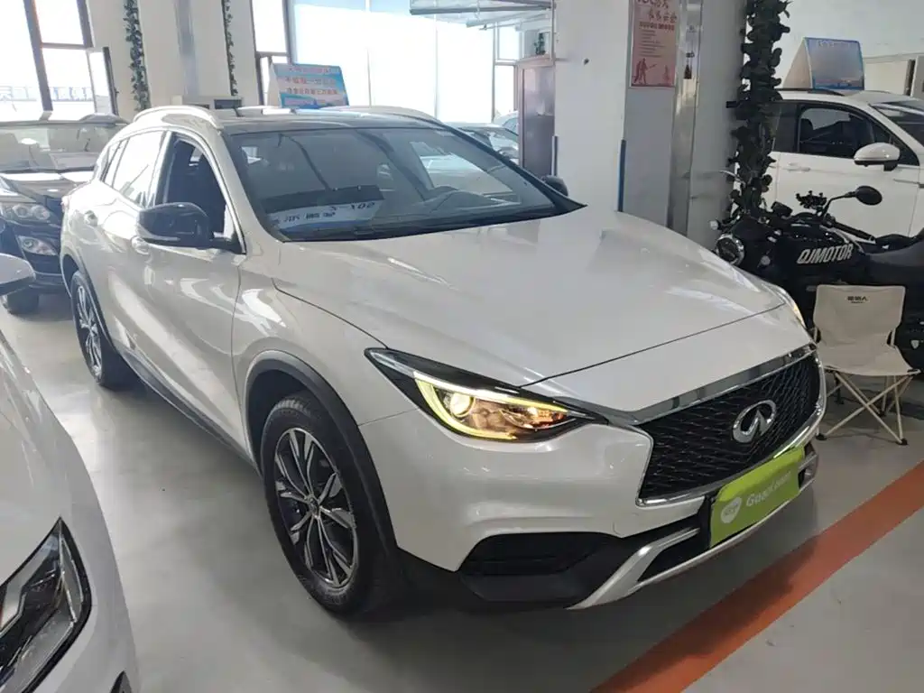 Infiniti QX30 2019