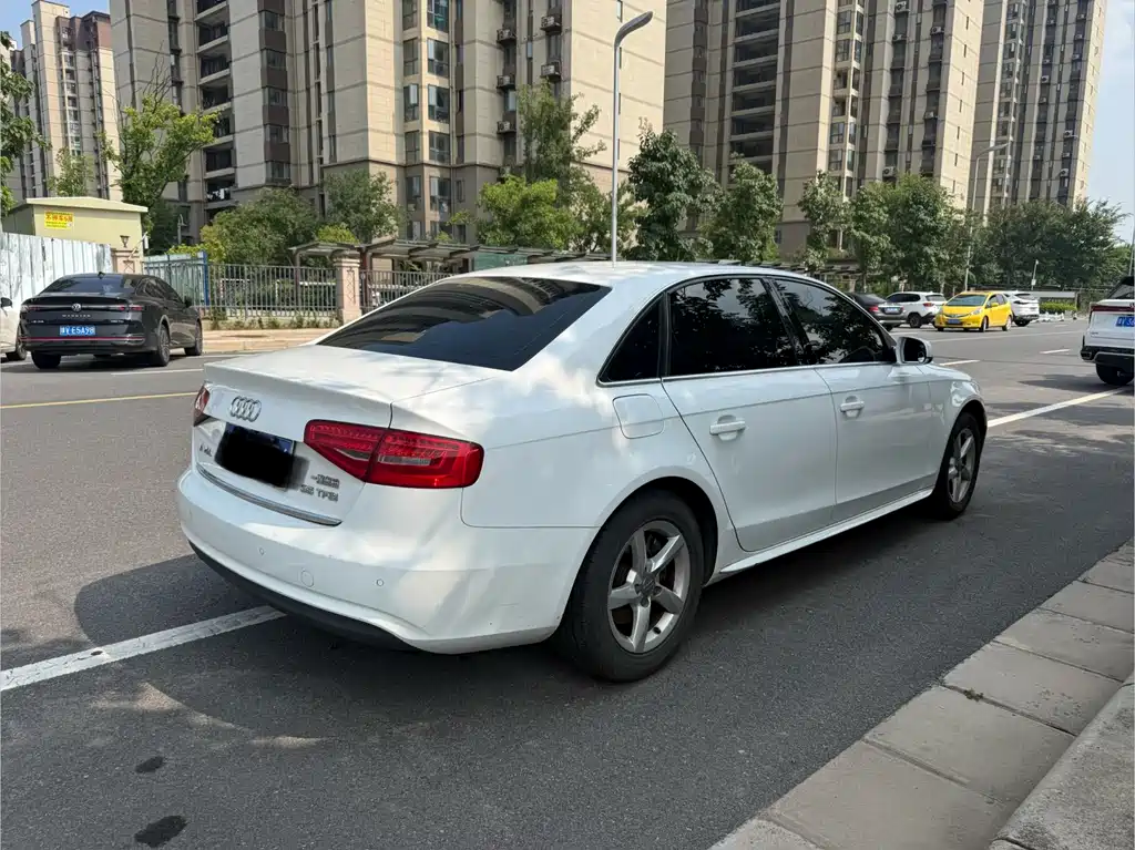 Audi A4L 2014