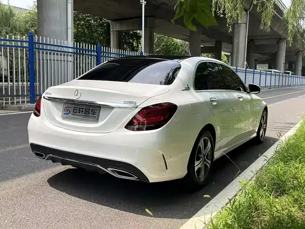 Mercedes-Benz C-Class 2021