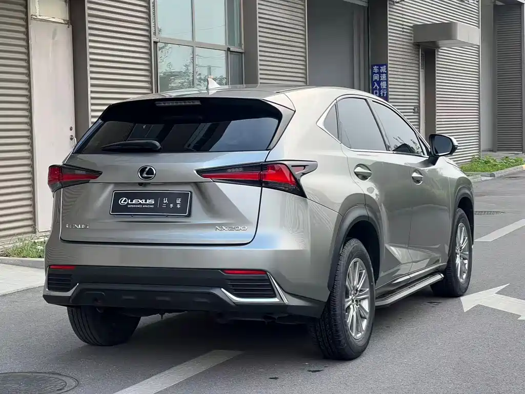 Lexus NX 2021 — фото 8