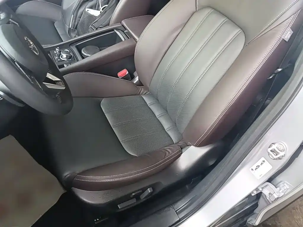 Mazda CX-4 2018 — фото 15