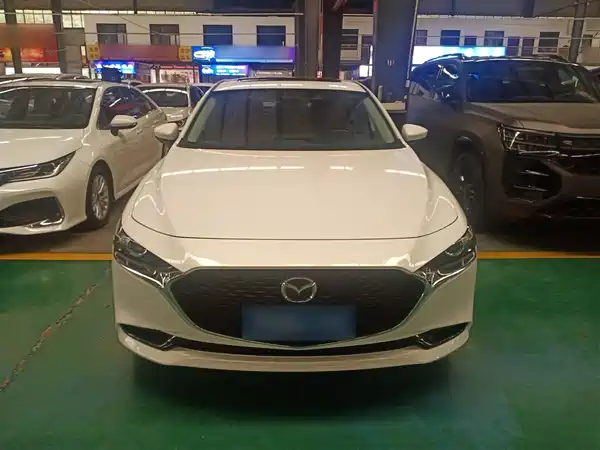 Mazda 3 Axela 2023