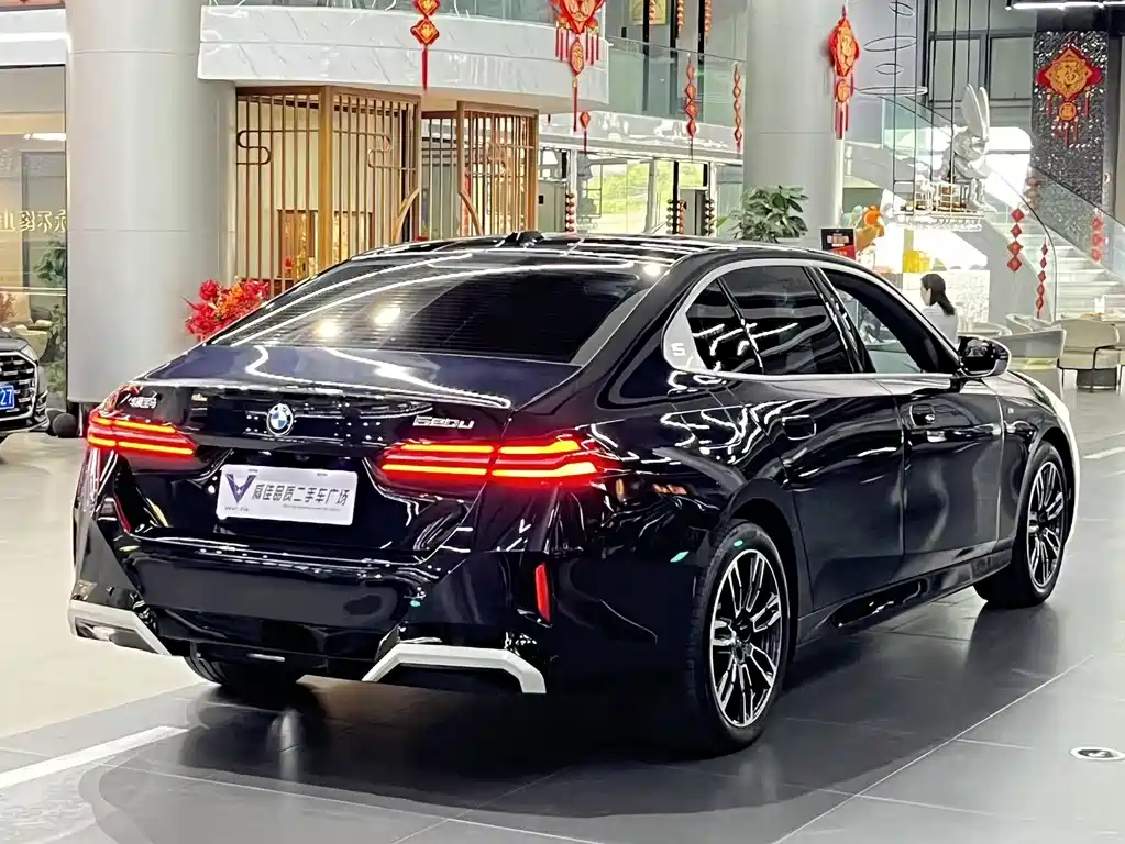 BMW 5 Series 2025