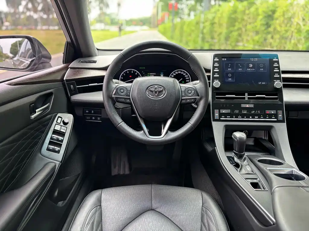Toyota Avalon 2019 — фото 6
