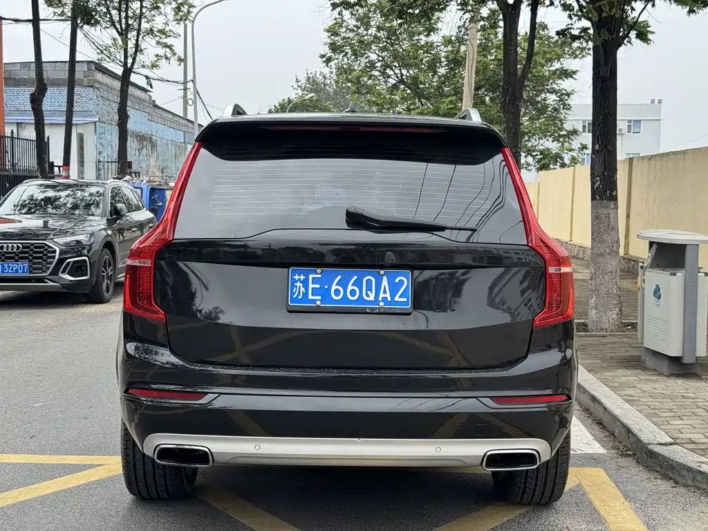 Volvo XC90 2018 — фото 17