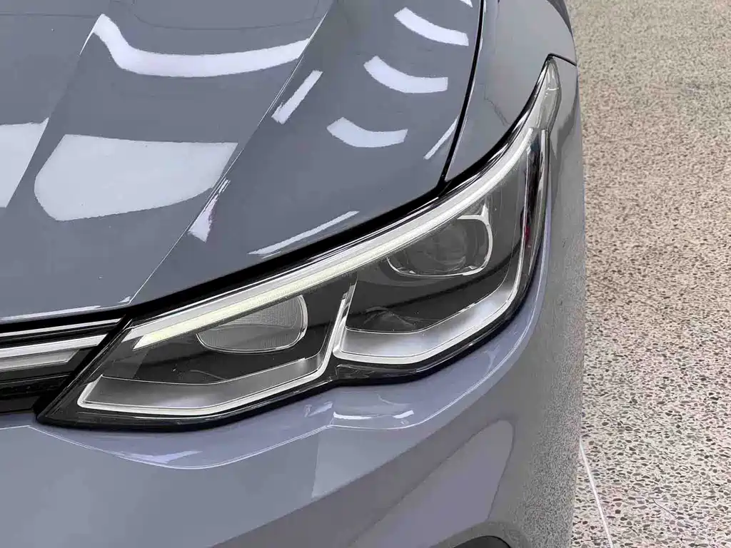 Volkswagen Golf 2021