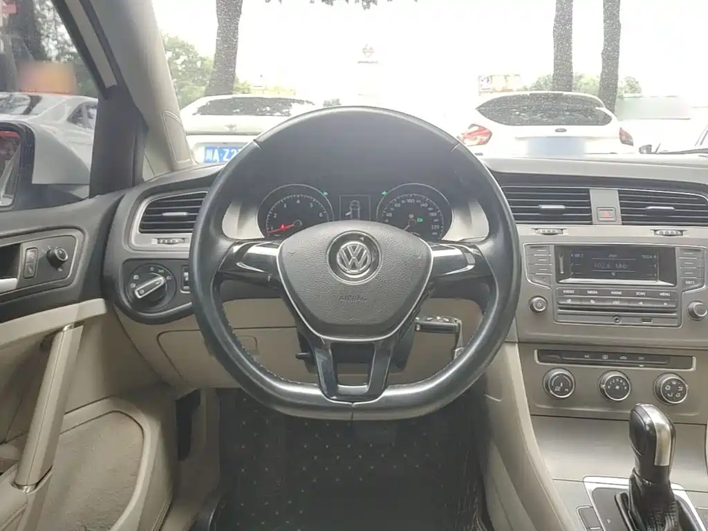 Volkswagen Golf 2015 — фото 11
