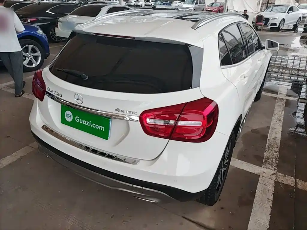 Mercedes-Benz GLA 2016