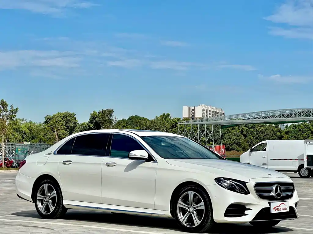 Mercedes-Benz E-Class 2017 — фото 3
