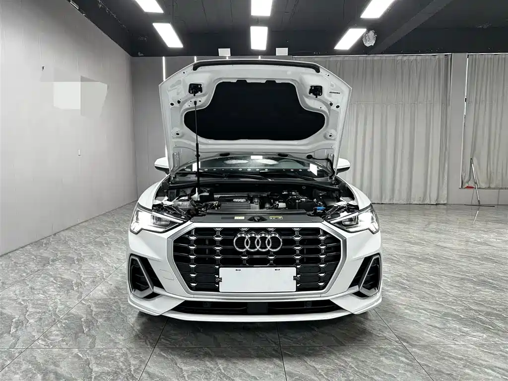 Audi Q3 2023 — фото 9