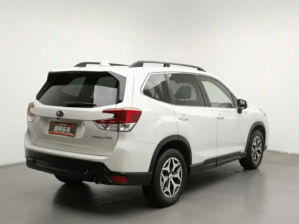 Subaru Forester 2021 — фото 2