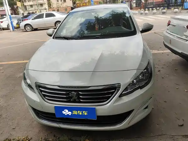 Peugeot 408 2016