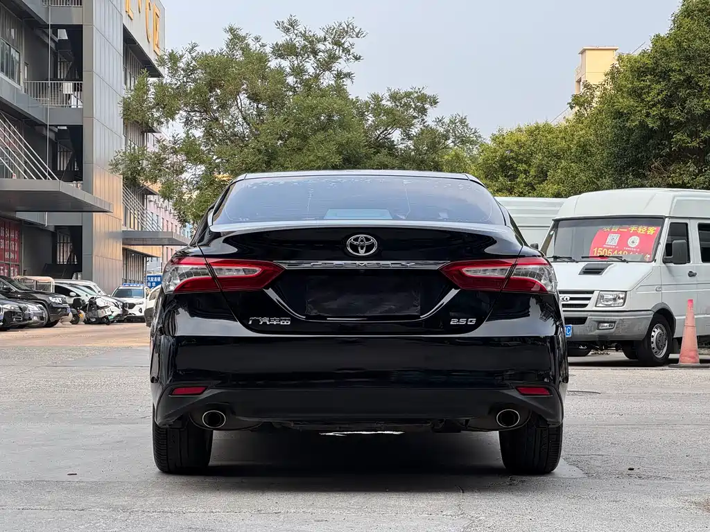 Toyota Camry 2019