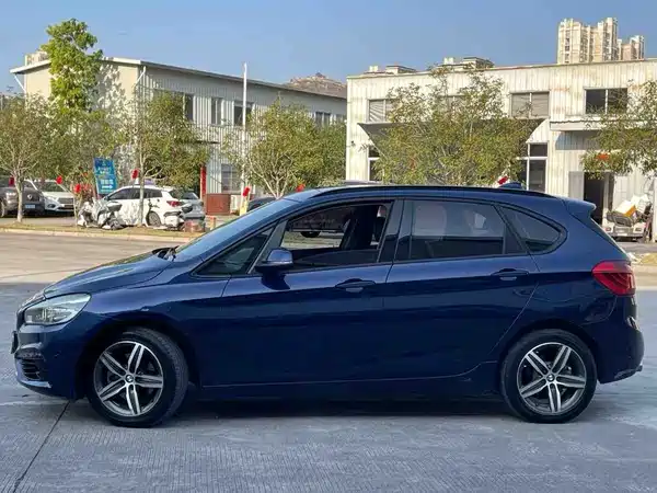 BMW 2 Series Station Wagon 2016