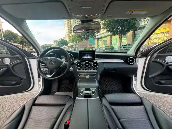 Mercedes-Benz C-Class 2018