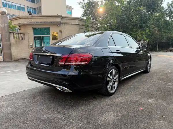 Mercedes-Benz E-Class 2015