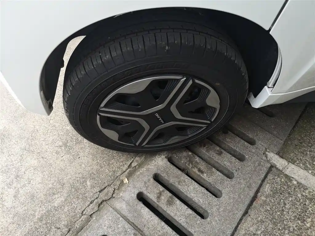 Wuling Nano EV 2022 — фото 26