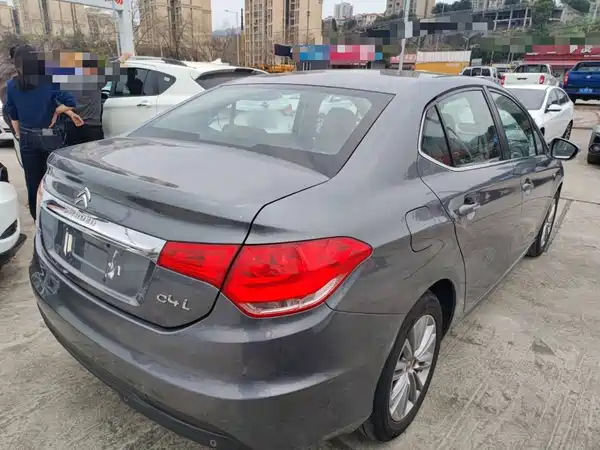 Citroën C4L 2015