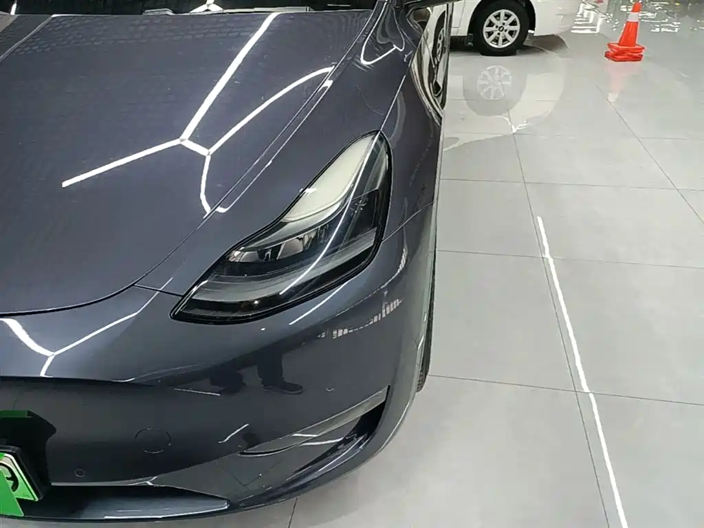 Tesla Model Y 2021 — фото 24