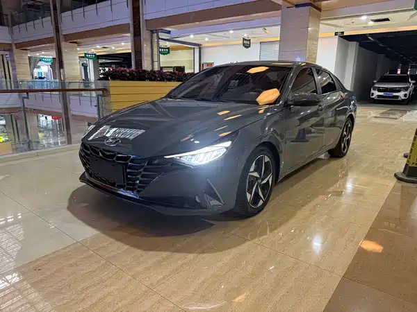 Hyundai Elantra 2023