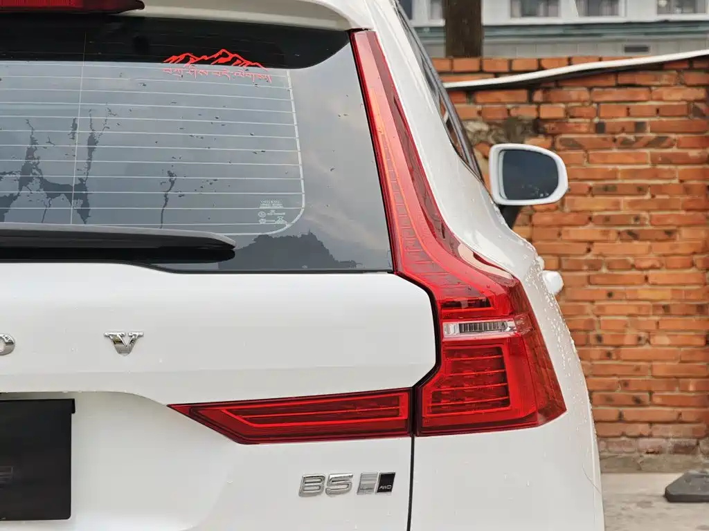 Volvo XC60 2020 — фото 23