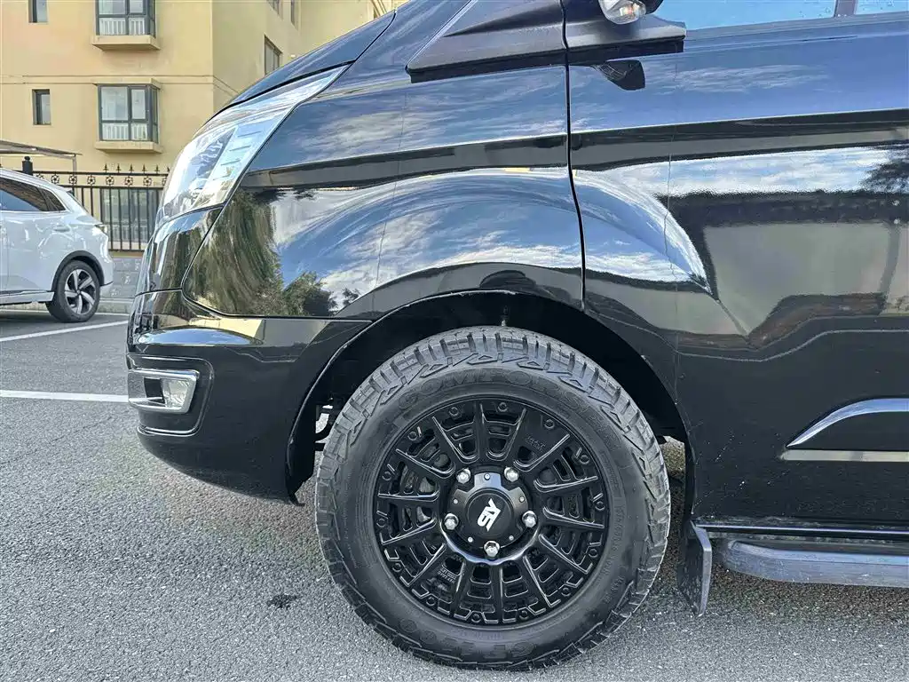 Ford Tourneo 2023 — фото 18