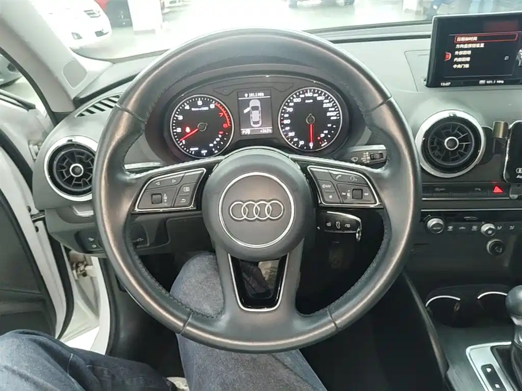 Audi A3 2017 — фото 11