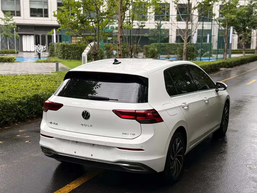 Volkswagen Golf 2022