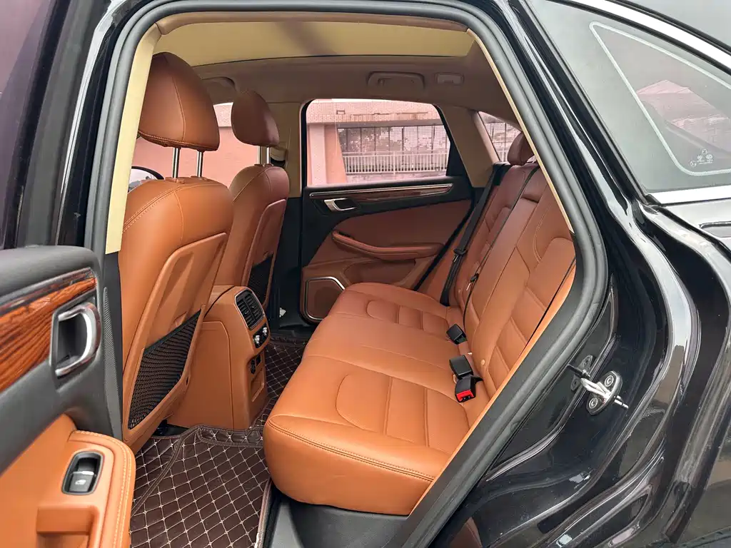 Zotye SR9 2017 — фото 15