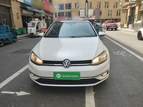 Volkswagen Golf 2020
