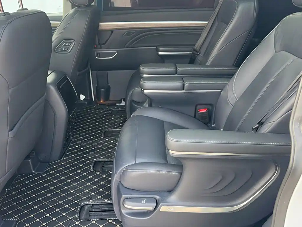 GAC Motor Trumpchi M8 2023 — фото 18