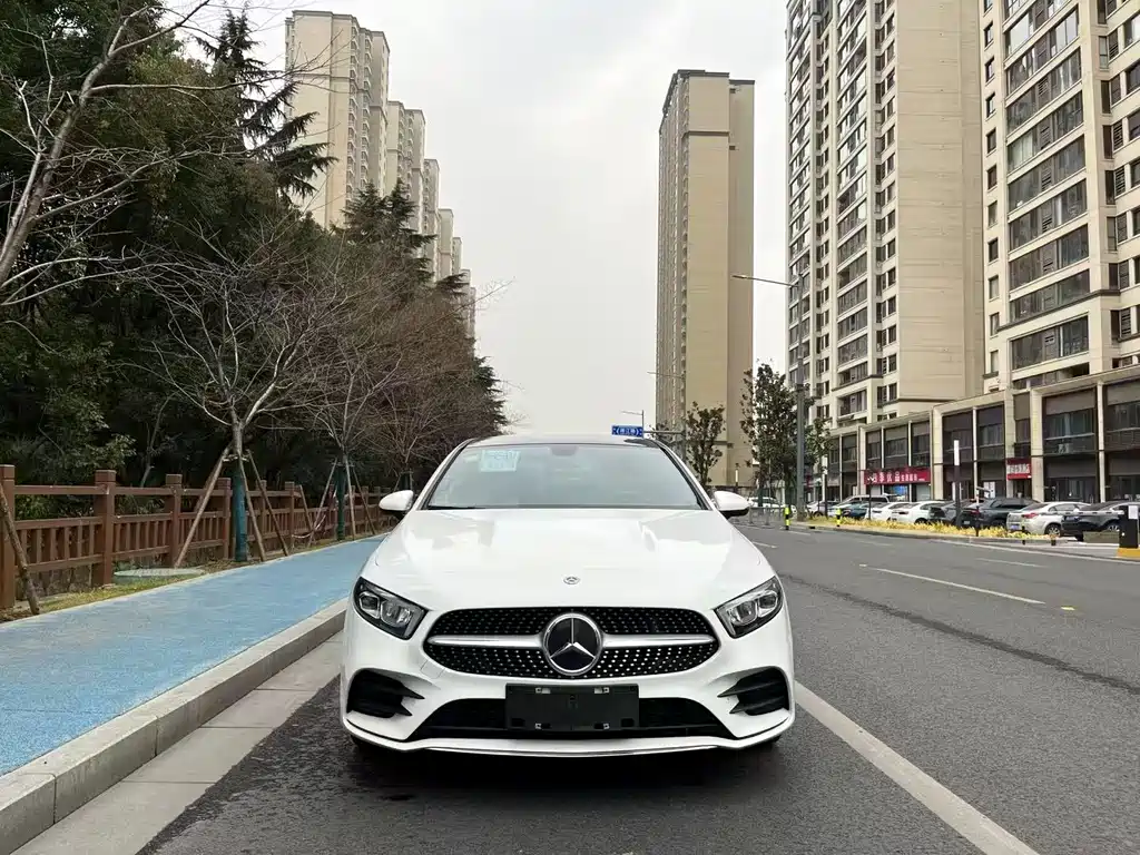 Mercedes-Benz A-Class 2021 — фото 2