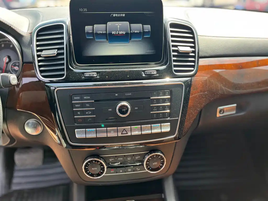Mercedes-Benz GLS 2018 — фото 13