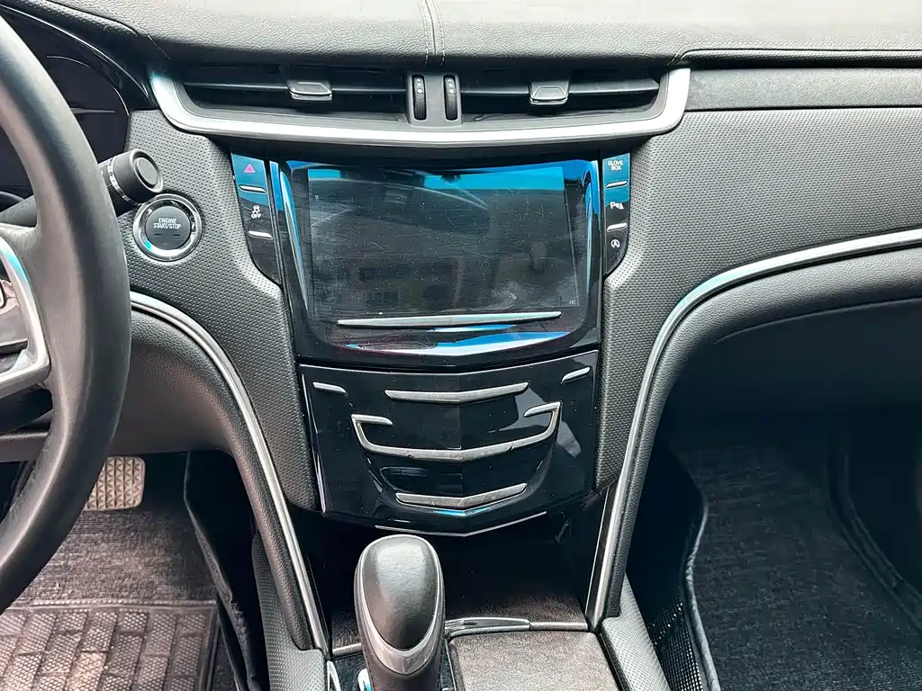 Cadillac XTS 2018 — фото 13