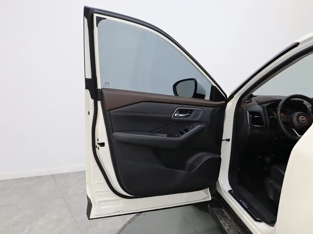 Nissan X-Trail 2023 — фото 8
