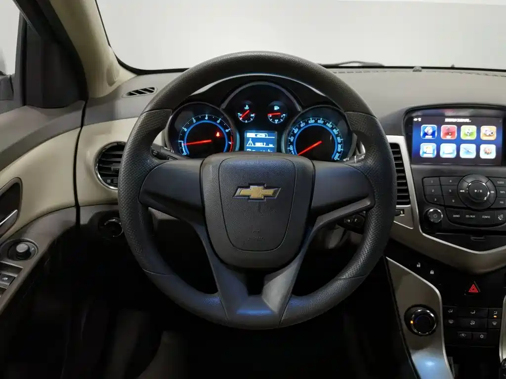 Chevrolet Cruze 2015 — фото 11