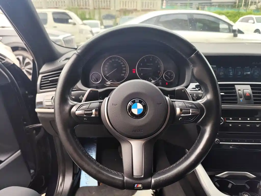 BMW X4 2016 — фото 15