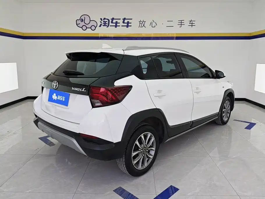 Toyota Yaris L 2020 — фото 3