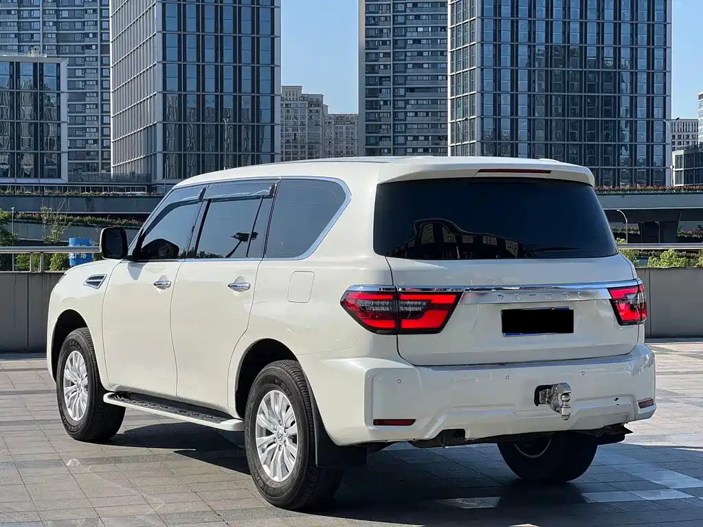 Nissan Patrol 2018 — фото 4