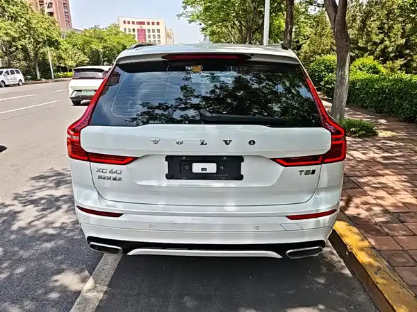 Volvo XC60 2021