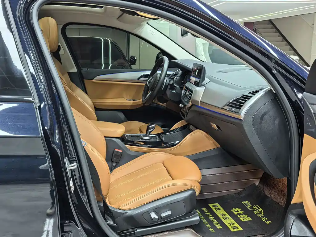 BMW X4 2022 — фото 12