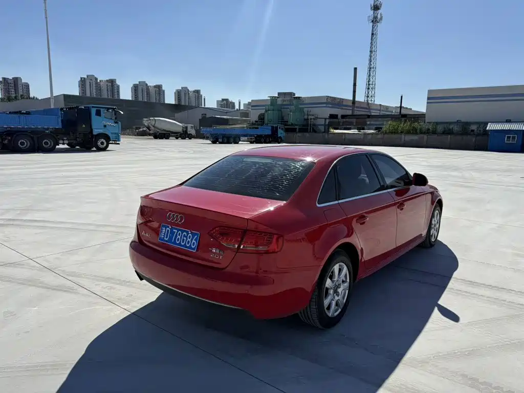 Audi A4L 2012