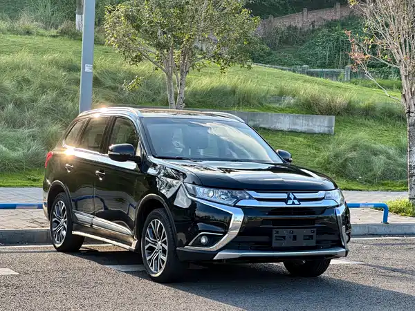 Mitsubishi Outlander 2018