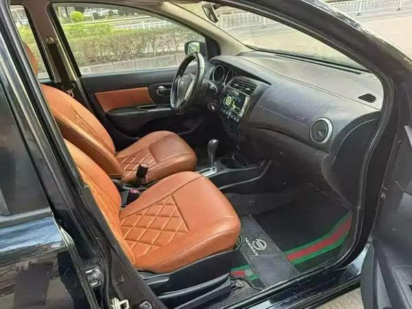 Nissan Livina 2014