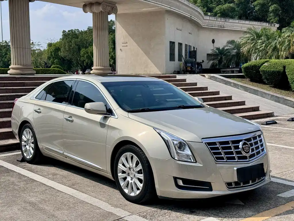 Cadillac XTS 2015 — фото 3