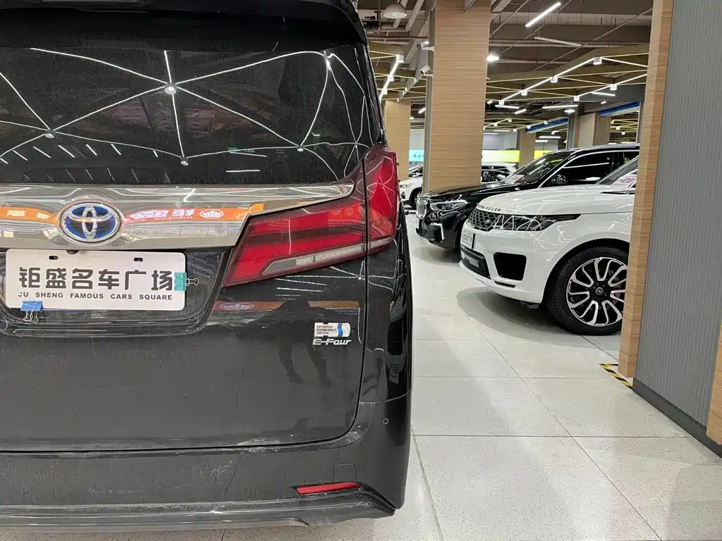 Toyota Alphard 2021 — фото 7